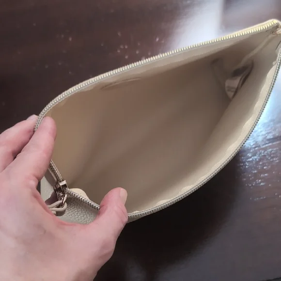 Shiseido Cosmetic Bag NWT - Picture 5 of 6